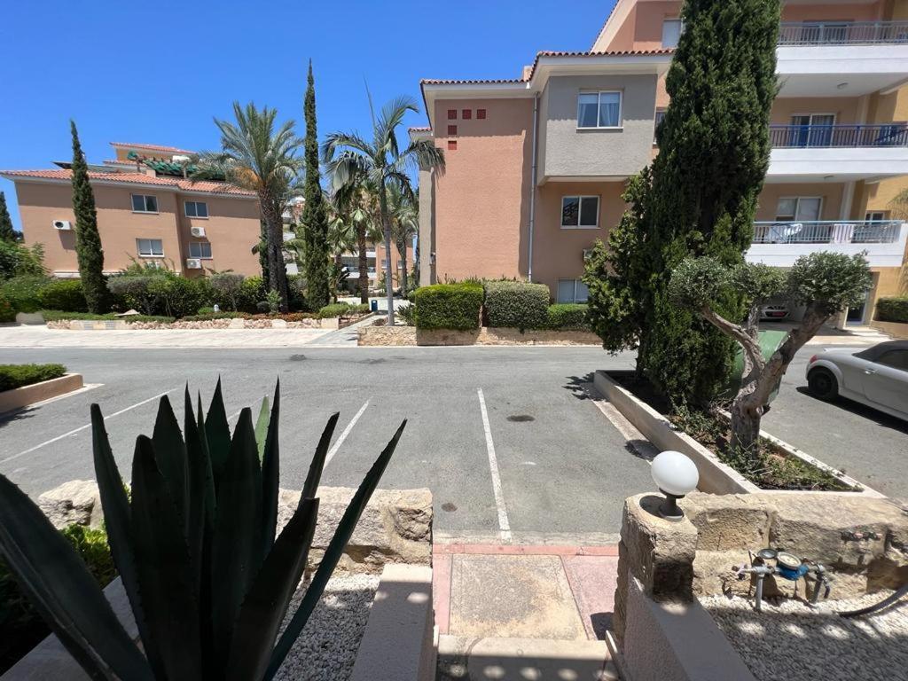 Casa Del Sol Townhouse In Iris Village Paphos Esterno foto