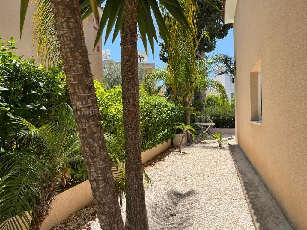 Casa Del Sol Townhouse In Iris Village Paphos Esterno foto