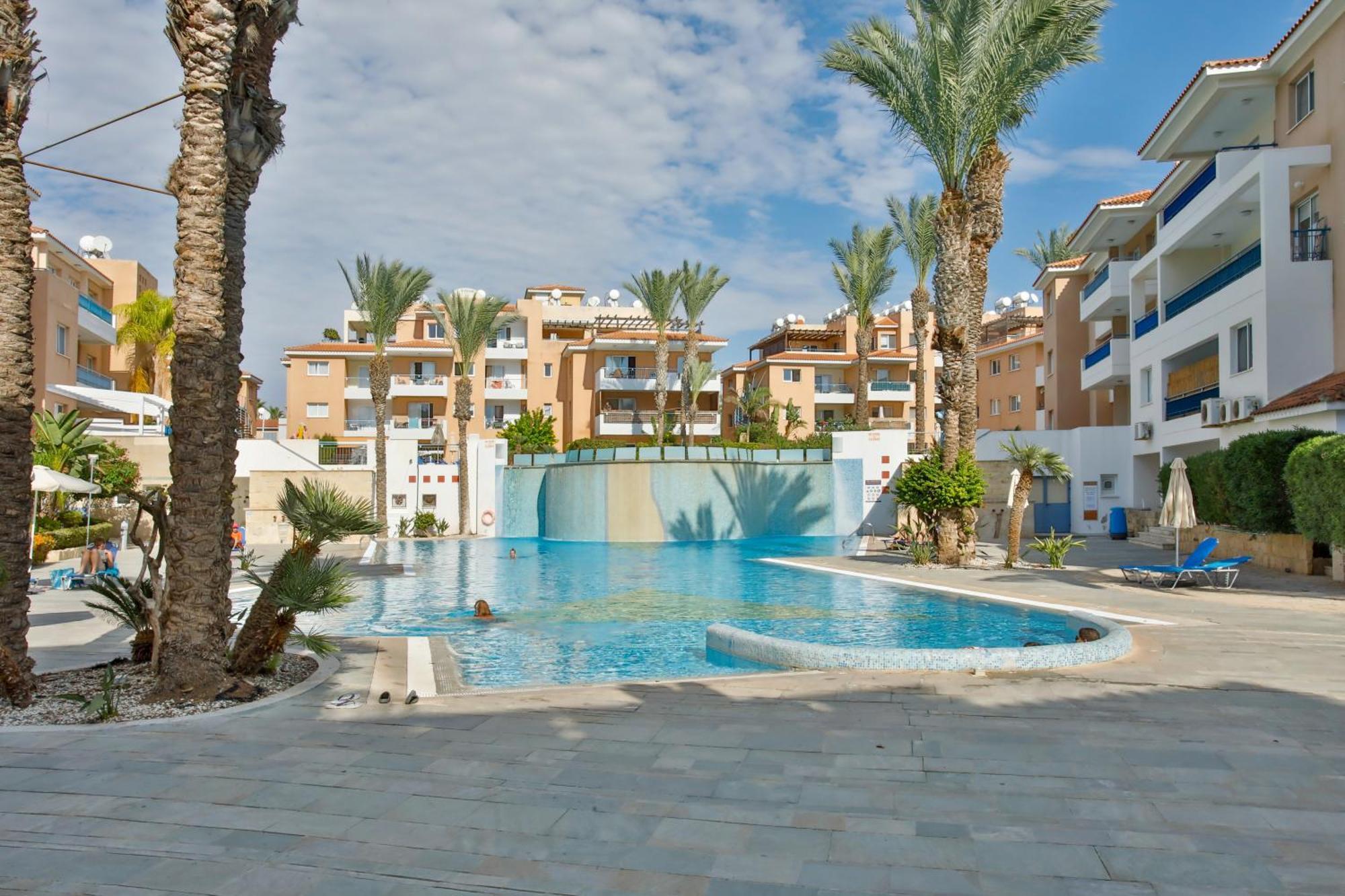 Casa Del Sol Townhouse In Iris Village Paphos Esterno foto