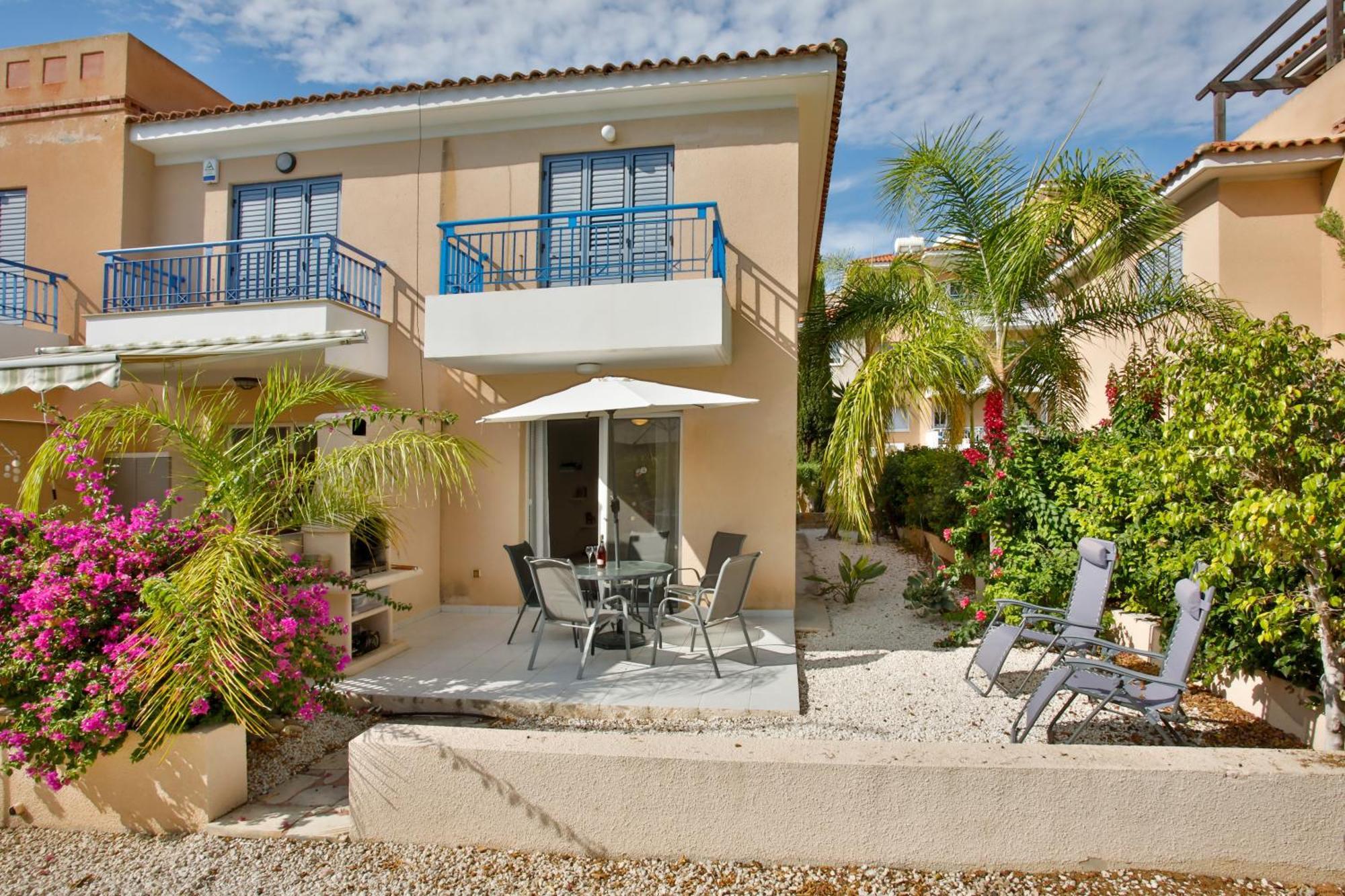 Casa Del Sol Townhouse In Iris Village Paphos Esterno foto