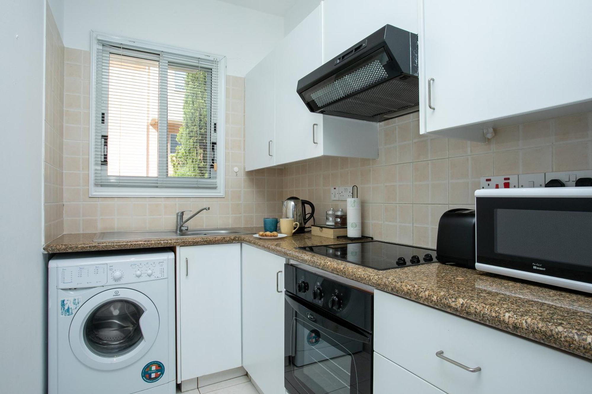 Casa Del Sol Townhouse In Iris Village Paphos Esterno foto