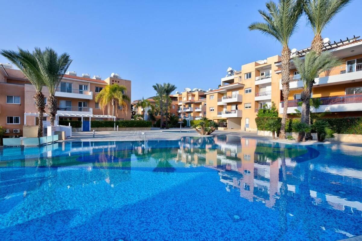 Casa Del Sol Townhouse In Iris Village Paphos Esterno foto